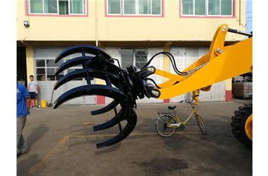 360°旋轉(zhuǎn)叉頭魯宇裝載機新品上市